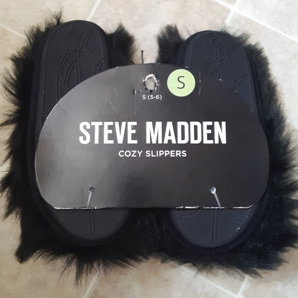 NWT - Steve Madden Black Faux Fur Rainbow Slippers - Picture 4 of 8